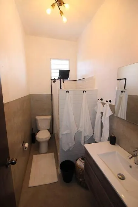 A2-Quaint 1B-Fast Wifi-Walk To Restaurants, Beach Apartment San Juan